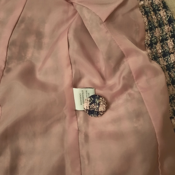Suzy Shier Pink Short Plaid Blazer Size Small - Picture 4 of 5